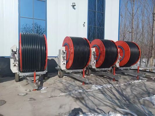 Irrigador de bobina de mangueira Equipamento de rega automático versátil com padrões de pulverização ajustáveis Diâmetro 236cm Tecnologia IoT