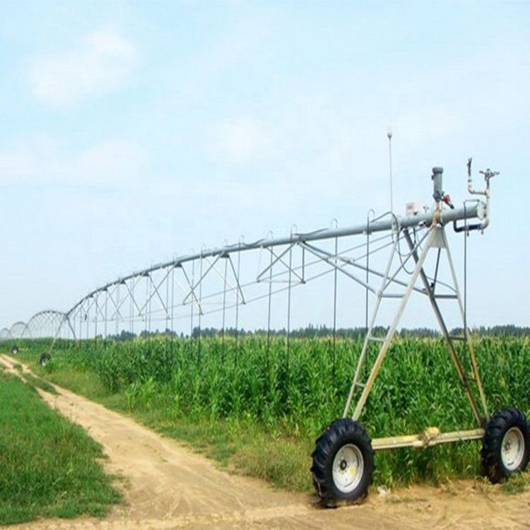 2023 Irrigação de movimento lateral Alta rigidez 3800 KG Sistema de irrigação por pivô central para motores automáticos
