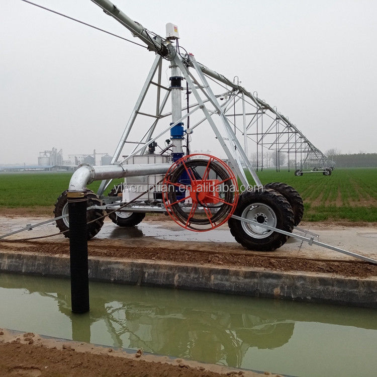 2024 Hot Seller Automática de irrigação de fazenda linear lateral para jardim duas e quatro rodas de poupança de água monitoramento remoto